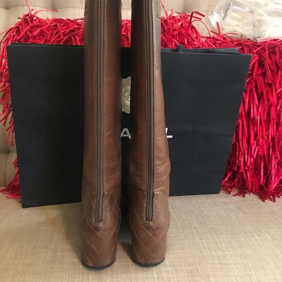 Chanel Knee High Boots Zip up Logo Brown Leather - Picture 4 of 16